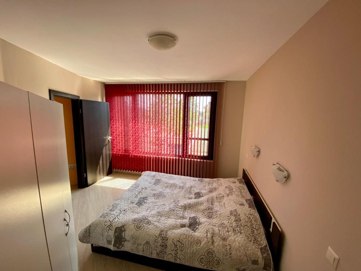 Cozy Apartment In The Center Of Primorsko Eksteriør bilde